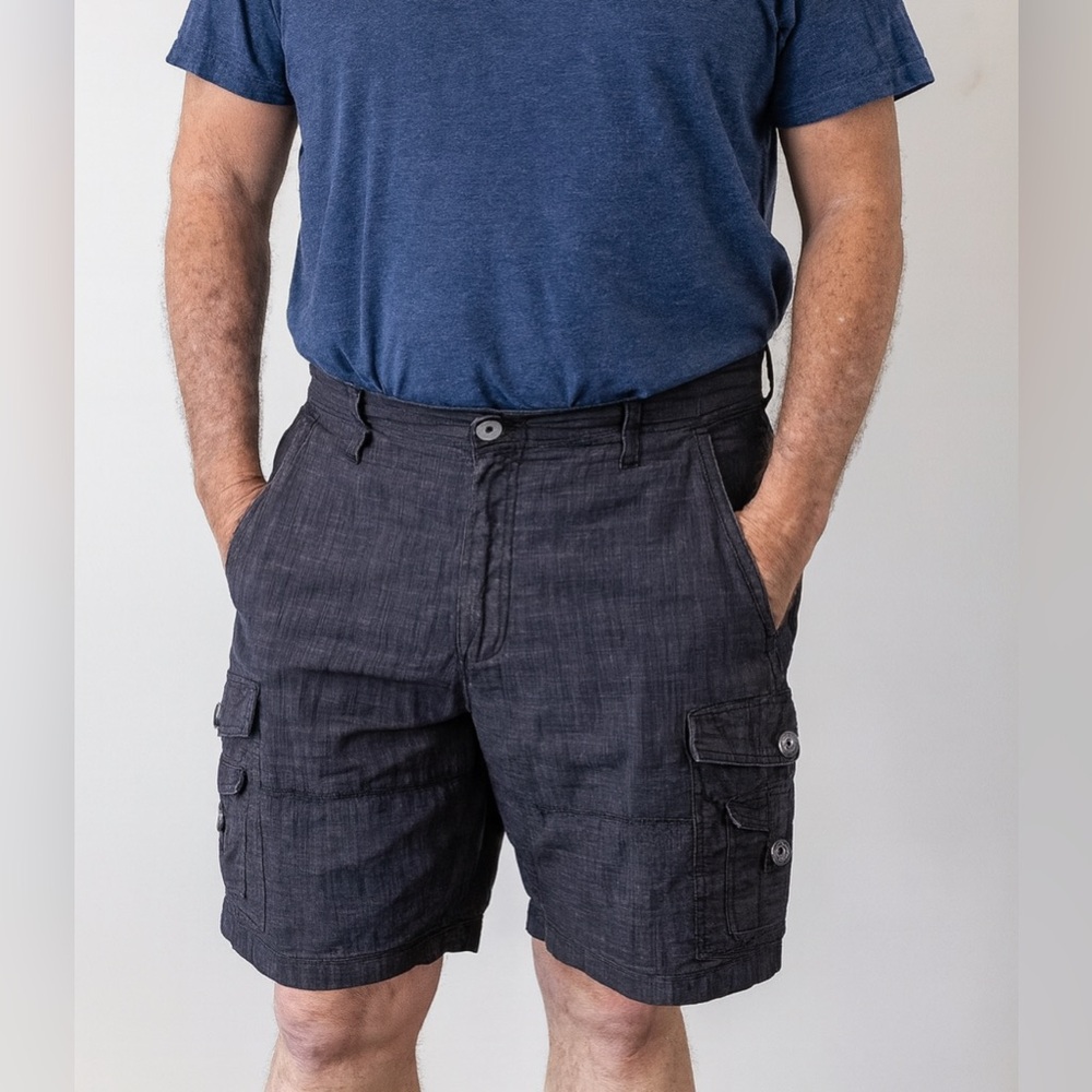 Guess Men Gray Striped Textured Cargo Shorts Size 40